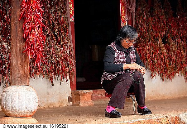 Stickerei-Textilarbeit  Puzhehai  Provinz Yunnan  China