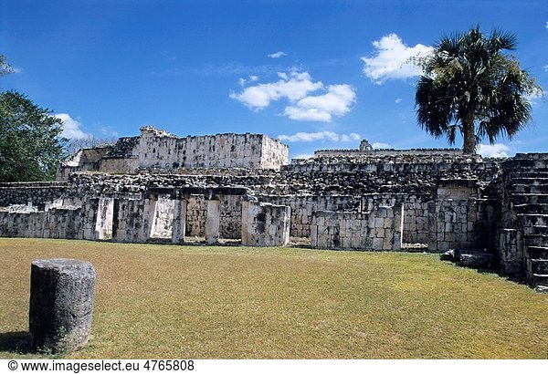 Stone ruins of the palace at Kadah  Yucatan  Mexico