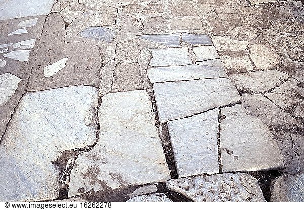 Straße aus Stein. Motive aus der antiken römischen Stadt Ephesus in der Türkei. Ephesus in Izmir  Türkei  Türkisch  Istanbul  Türkei