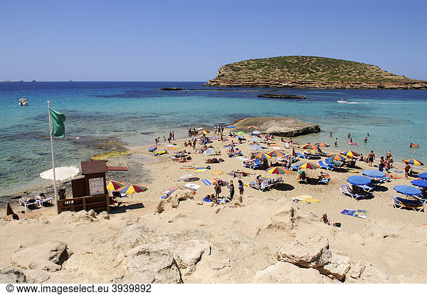 Strand  Cala Conta  Ibiza  Pityusen  Balearen  Spanien  Europa