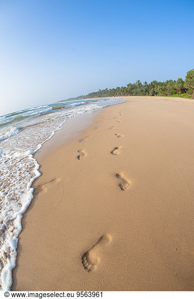 Strand Himmel Sand blau Fußabdruck Indischer Ozean Indik Sri Lanka Südliche Provinz