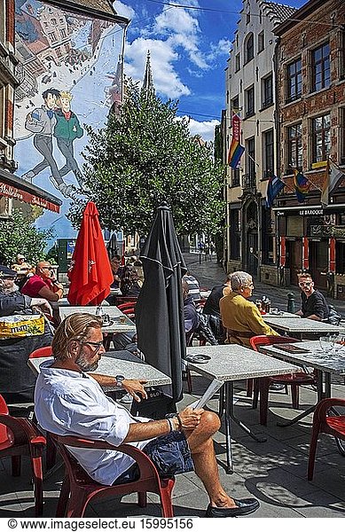 Street Cartoon Art and restaurants in city center  Brussels  Belgium. Broussaille by Franck Pe  mural in Brussels  Belgium.