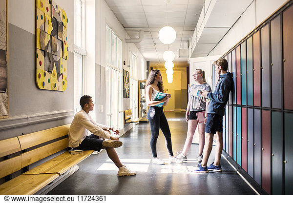 Students (14-15) in corridor