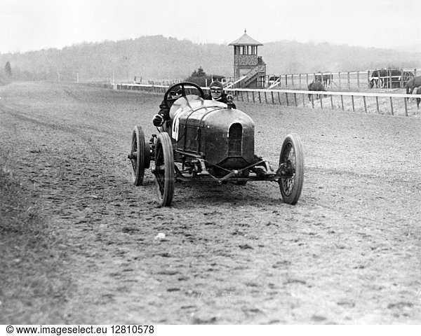 STUTZ RACECAR  1916. A man and woman in a Stutz Weightman Special racecar at the Benning racetrack near Washington  D.C.  1916.