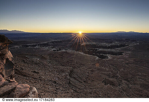 Sunrise at Grand View Point  Canyonlands National Park  Utah  United States of America  North America