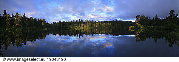 Sunrise over Fish Lake in Willamette National Forest of Central Oregon  USA
