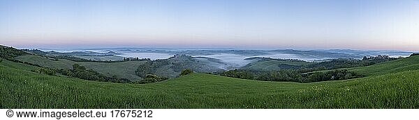 Sunrise with fog in hilly landscape  Crete Senesi  province of Siena  Tuscany  Italy  Europe