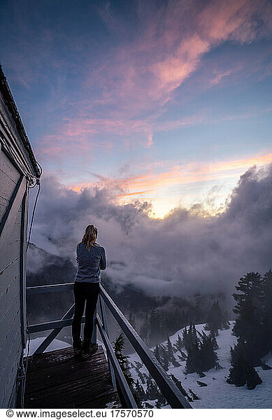 Sunset at Park Butte Fire Lookout in the Cascades