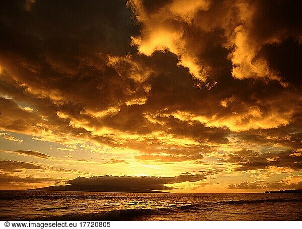 Sunset  Maui  Hawaii  USA  North America