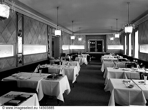 SW SG Gastronomie  Hotel  Hotel 'Vier Jahreszeiten'  Innenansicht  Blick in Restaurant  MÃ¼nchen  1963 SW SG Gastronomie, Hotel, Hotel 'Vier Jahreszeiten', Innenansicht, Blick in Restaurant, MÃ¼nchen, 1963,