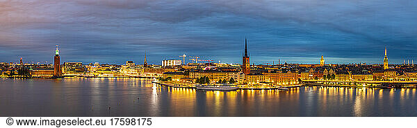 Sweden  Stockholm County  Stockholm  Panoramic view of Riddarholmen at cloudy dusk