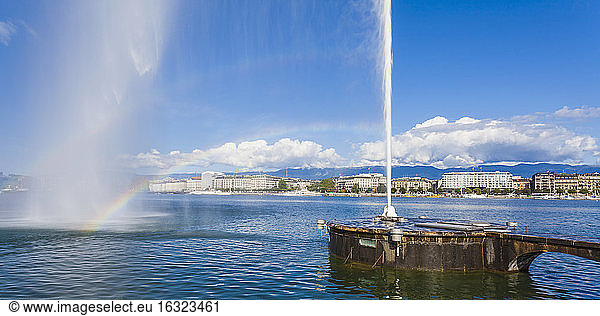 Switzerland  Geneva  Lake Geneva with fountain Jet d'Eau