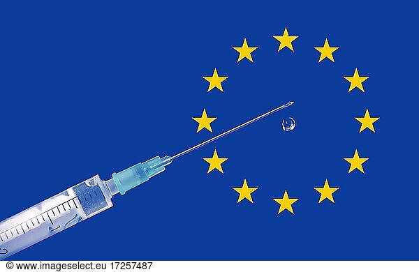 Symbolfoto Spritze mit Impfstoff und EU-Sterne  Corona-Krise  Deutschland  Europa