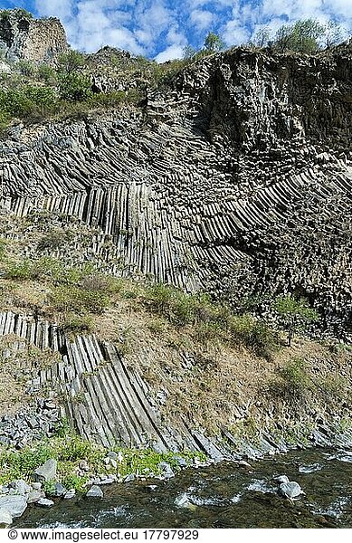 Symphonie der Steine  Basaltsäulenformation entlang der Garni-Schlucht  Provinz Kotayk  Armenien  Kaukasus  Mittlerer Osten  Asien