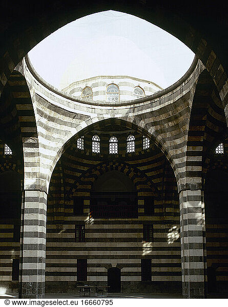 Syrien. Damaskus. Khan As'ad Pascha  alte Karawanserei  erbaut 1751. Osmanischer Stil. Interieur. Naher Osten. Foto vor dem syrischen Bürgerkrieg
