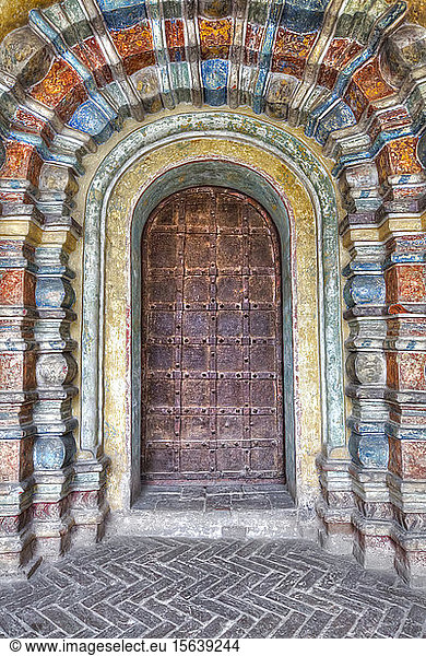 Tür  Tor der Kirche des Heiligen Johannes des Täufers  Kreml  Goldener Ring; Rostow Weliki  Gebiet Jaroslawl  Russland