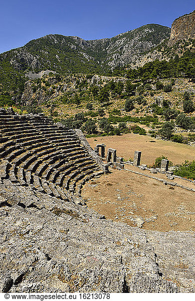 Türkei  Blick auf das lykische Theater in der archäologischen Stätte von Pinara