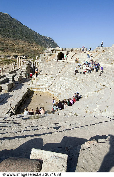 Türkei Ephesus Ausgrabungen Odeion ehemaliges Rathaus mit 1400 Sitzen für Zuschauer