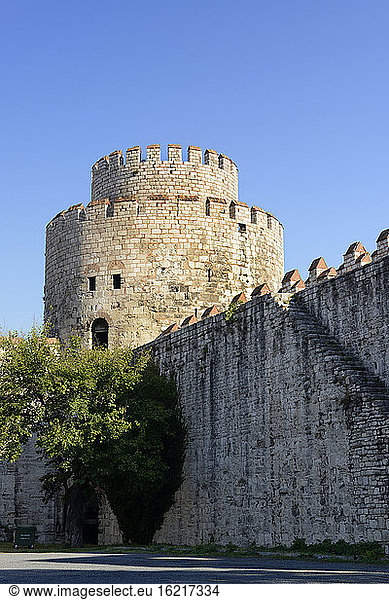 Türkei  Istanbul  Blick auf die Burg Yedikule