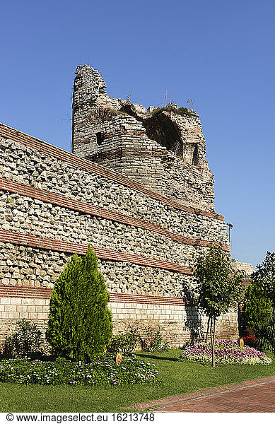 Türkei  Istanbul  Blick auf die Theodosianischen Mauern