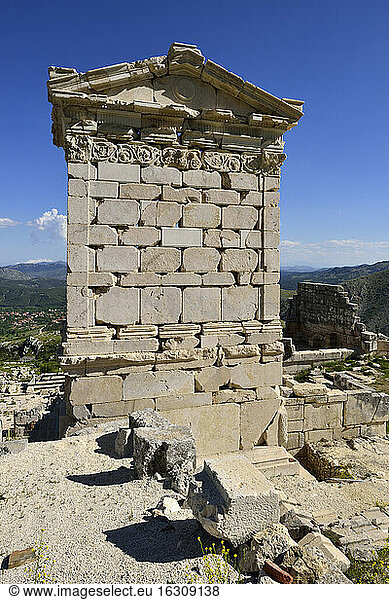 Türkei  Provinz Antalya  Pisidien  Rekonstruierter antiker Heroon in der archäologischen Stätte von Sagalassos