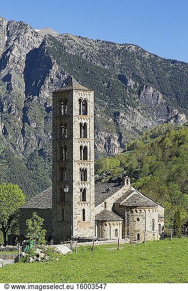 Ta?ll  Lleida Province  Catalonia  Spain. Romanesque church of Sant Clement  consecrated in 1123. The Catalan Romanesque Churches of the Vall de Bo?  of which Sant Clement is one  form a UNESCO World Heritage Site.