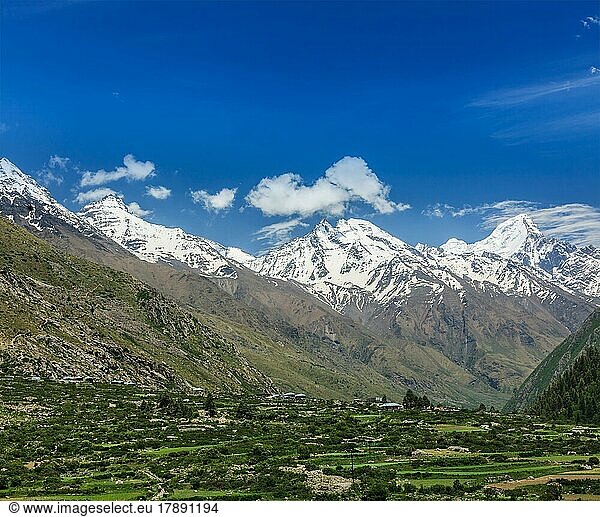 Tal im Himalaya. Sangla-Tal  Himachal Pradesh  Indien  Asien