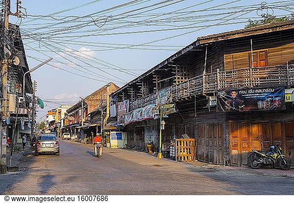 Talad Gao Road  Lampang  Nordthailand.