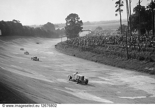 Talbot 90 auf der Bank in Brooklands  1930er Jahre. Künstler: Bill Brunell.