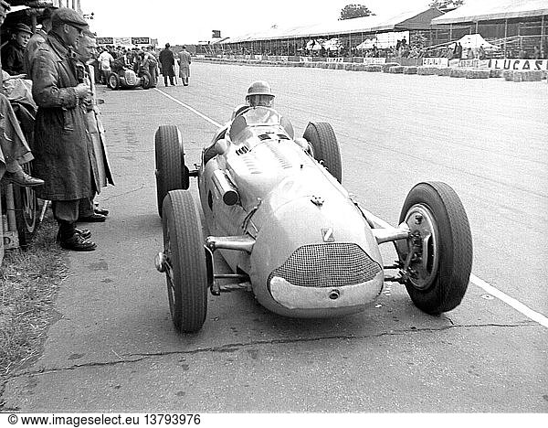 Talbot-Lago-Rennwagen in Silverstone.