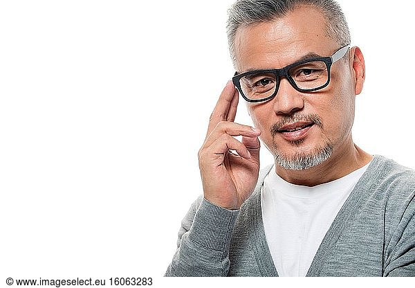 Tastbrille bei Männern mittleren Alters