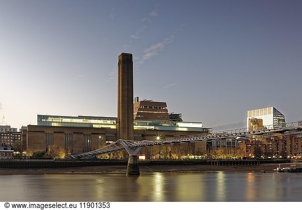 Tate Gallery and Modern Millenium Bridge  London  England  United Kingdom  Europe