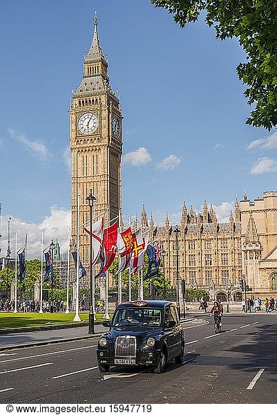 Taxi Cab  Palace of Westminster  Houses of Parliament  Big Ben  City of Westminster  London  England  United Kingdom  Europe