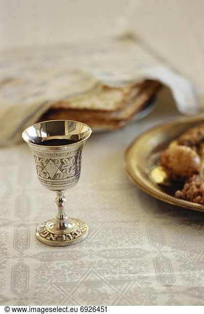 Teller  Seder