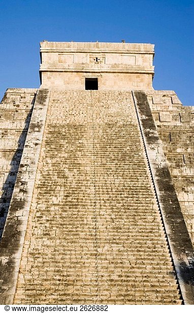 Tempel der Kukulcan  Chichen Itza  Yucatan  Mexiko