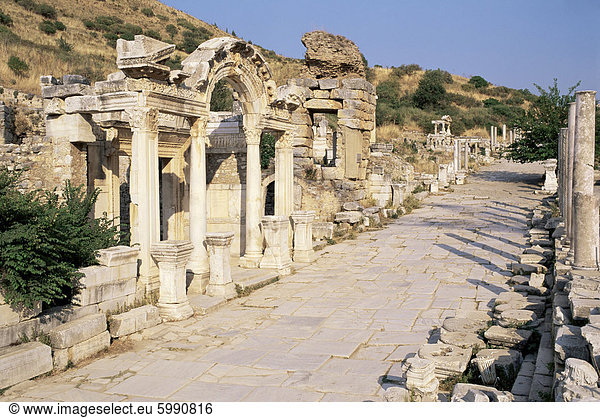 Tempel des Hadrian  Ephesus  Egee Region  Anatolien  Türkei  Kleinasien  Asien