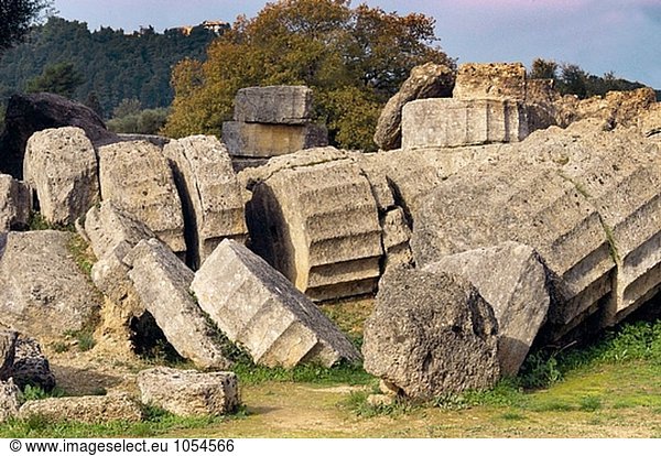 Tempel des Zeus, Ruinen der antiken Olympia. Peloponnes. Griechenland