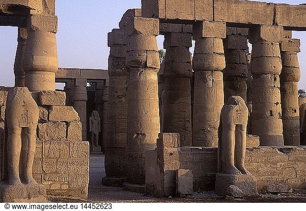 Tempelruinen in Karnak  Luxor  Ägypten