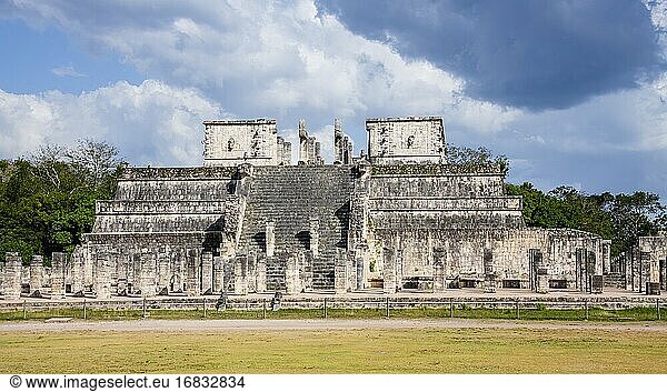 Temple of the Warriors  Chichen Itza Mexico.