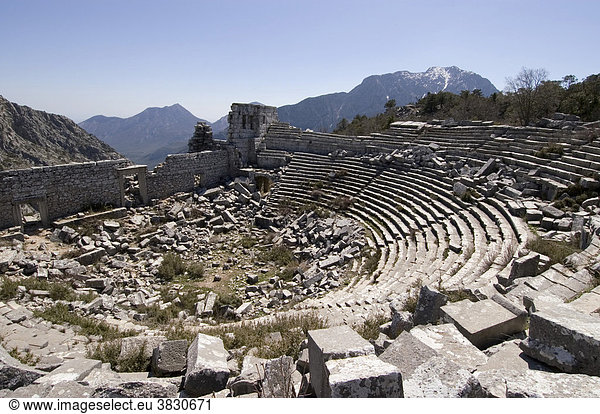 Termessos Nationalpark bei Antalya Türkei Antike Stadt Termessos Ausgrabungen im Amphitheater