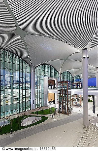 Terminal Neuer Flughafen Istanbul (ISL/IST) in der  Istanbul  Türkei  Asien