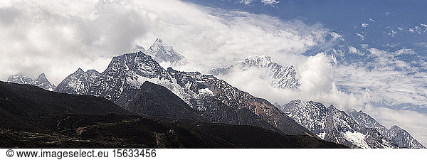Thamserku mountain  Himalayas  Solo Khumbu  Nepal
