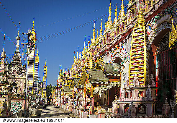 Thanboddhay Pagoda on sunny day  Monywa  Monywa Township  Monywa