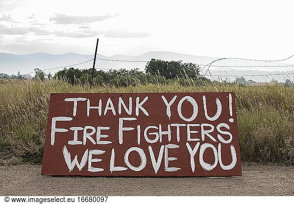 Thank you firefighters text on billboard