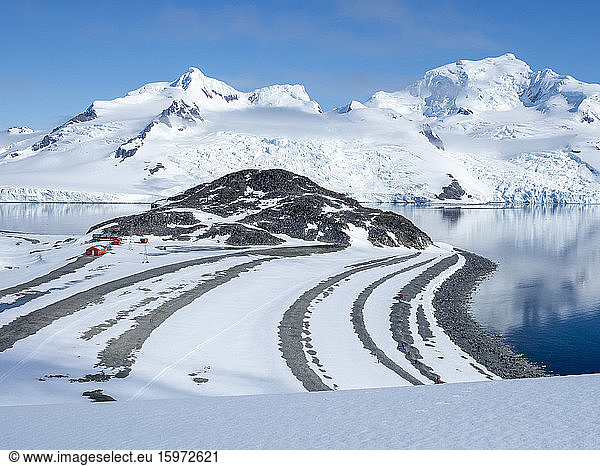 The Argentine Research Station Camara on Half Moon Island  South Shetland Islands  Antarctica  Polar Regions