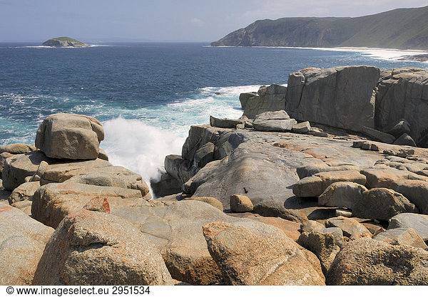 The Blowholes, Felsküste im Torndirrup Nationalpark bei Albany, Western Australia, Australien