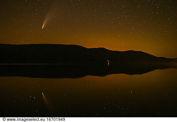 The comet Neowise streaks through the northwest ski over Vermont