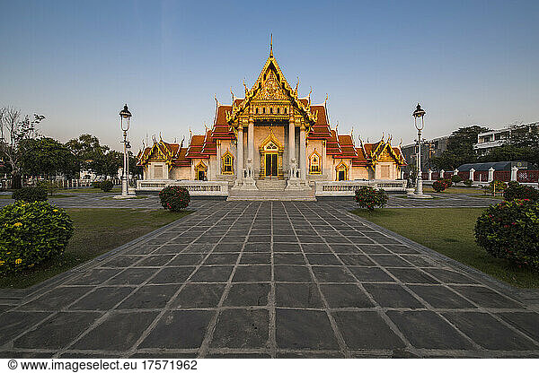 the famous temple Wat Benchamabophit in Bangkok