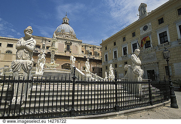 The fountain of Pretoria square  Palermo  Sicily  Italy
