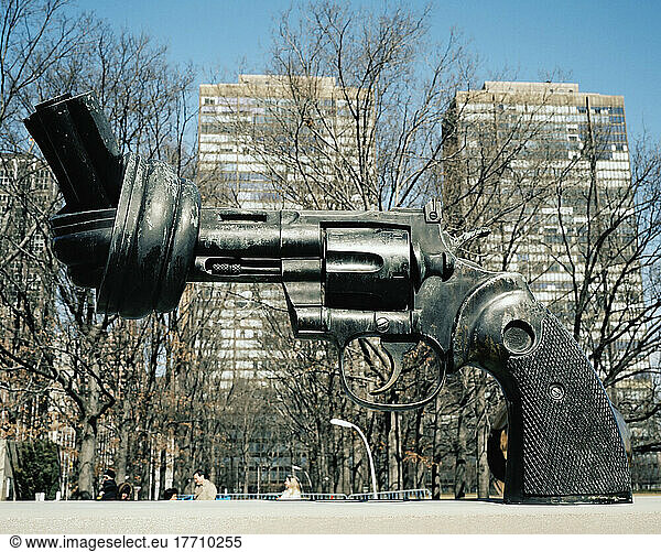 The knotted gun sculpture 'Non violence'  Carl Fredrik Reutersward  outside United Nations Headquarters  New York  U.S.A.